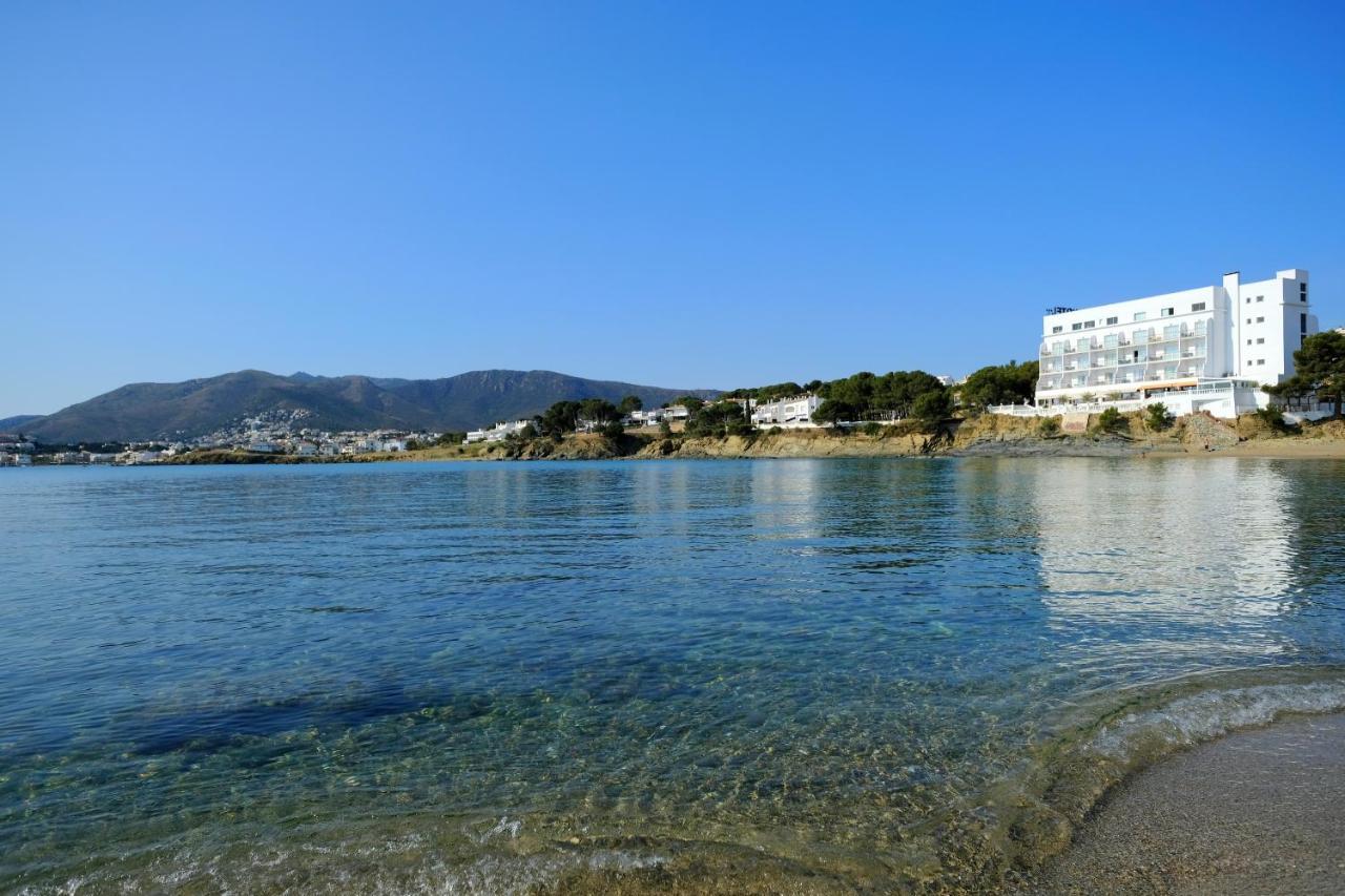 Hotel Grifeu Llança Buitenkant foto